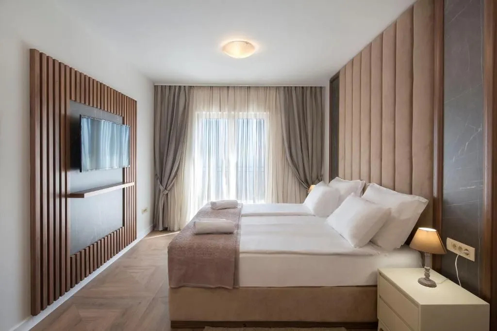 Sale, house, 320m², Lapčići, Budva