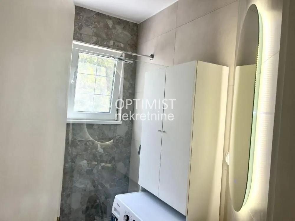 Izdavanje, trosoban stan, 55m², Botanička Bašta, Palilula Sve Podlokacije