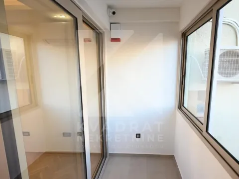 Izdavanje, poslovni prostor, 106m², Baston, Podgorica - image 3
