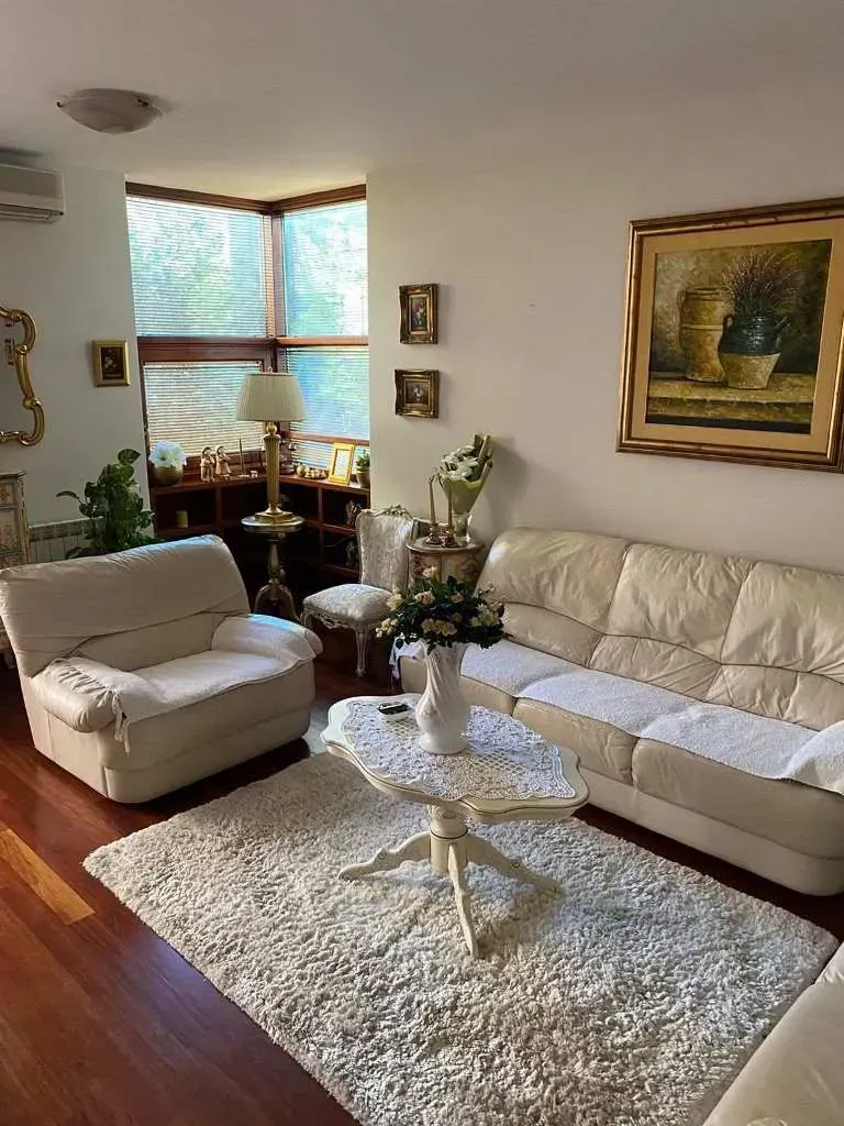 Rent, three bedroom apartment, 100m², Gorica C, Podgorica