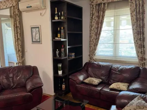 Rent, two bedroom apartment, 87m², Stari Aerodrom, Podgorica - image 1