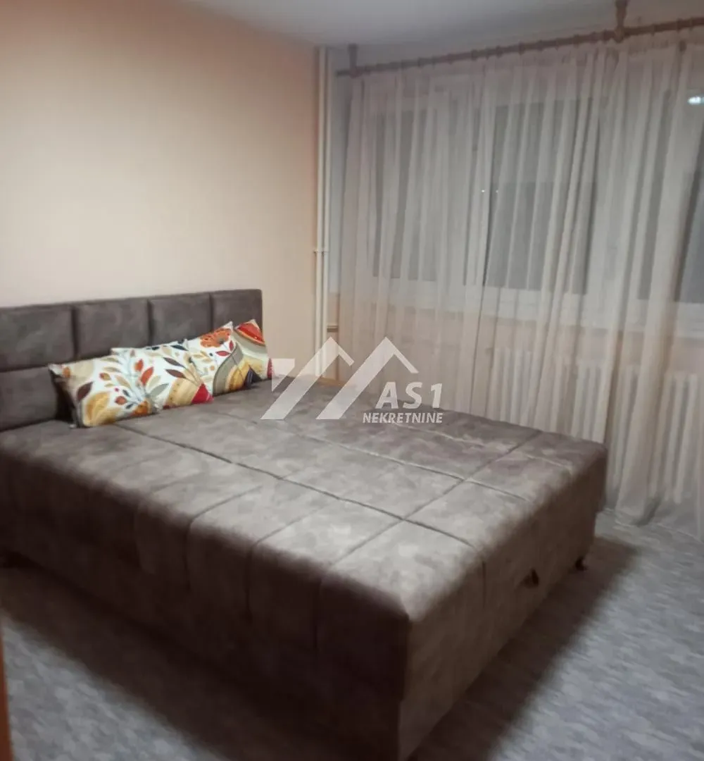 Izdavanje, dvosoban stan, 66m², Bulevar Oslobodjenja, Novi Sad Sve Podlokacije