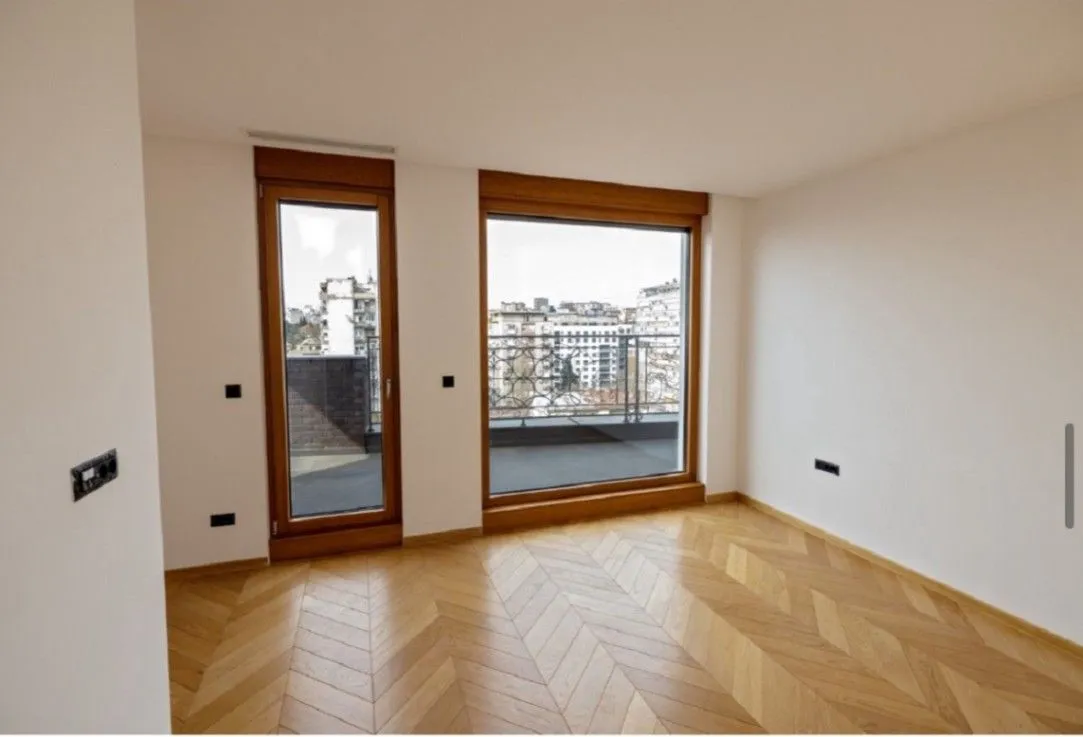 Prodaja, petosoban stan, 193m², Južni Bulevar, Vračar Sve Podlokacije