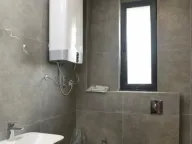 Izdavanje, četvorosoban stan, 200m², Sremska Kamenica, Petrovaradin - image 14