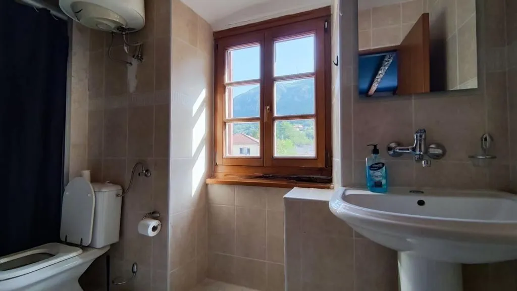 Sale, house, 300m², Kotor, Crna Gora