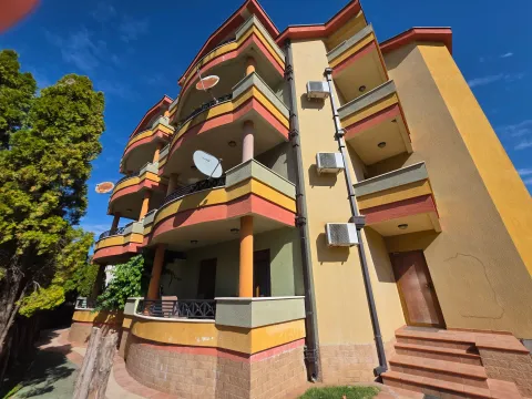 Izdavanje, dvosoban stan, 85m², Stari Aerodrom, Podgorica - image 13