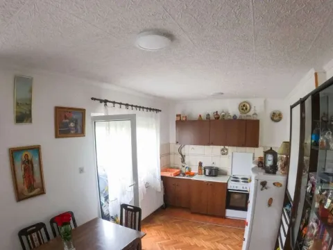 Prodaja, dvosoban stan, 50m², Satelit, Novi Sad Sve Podlokacije - image 1