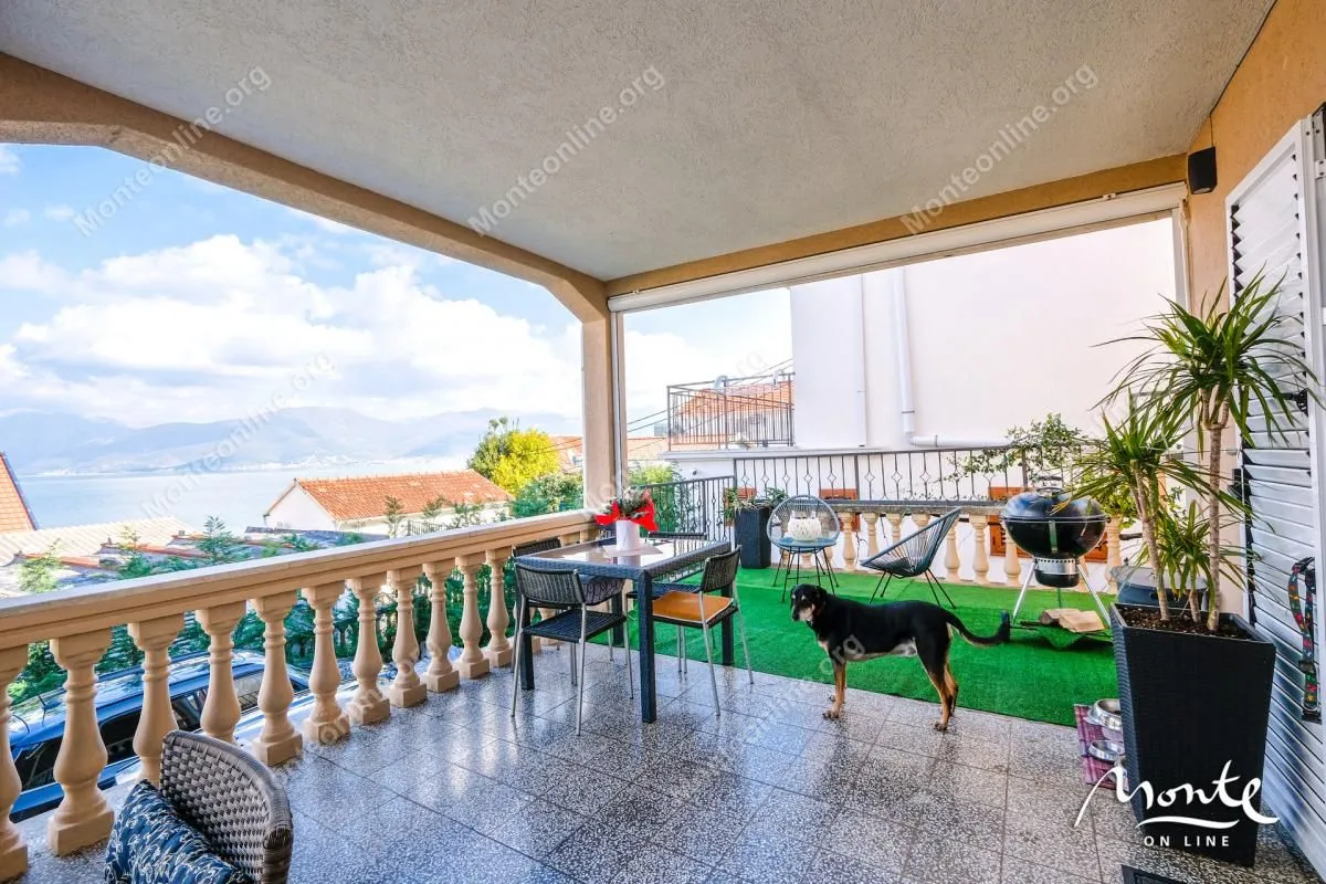 Prodaja, kuća, 210m², Krašići, Tivat