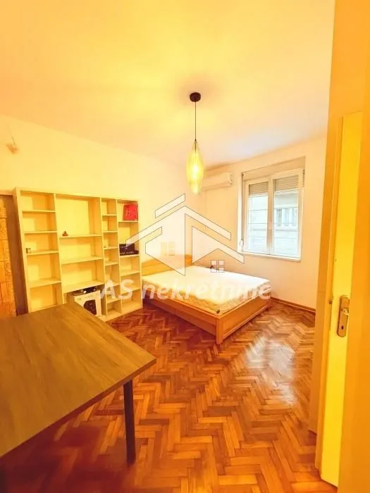 Rent, apartment, 68m², Kalenić Pijaca, Vračar Sve Podlokacije