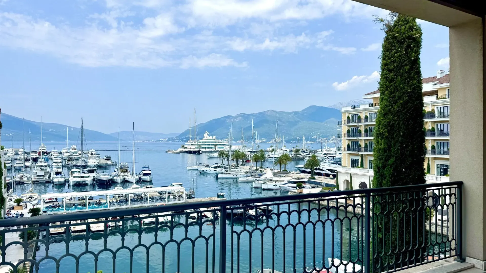Sale, three bedroom apartment, 223m², Porto Montenegro, Tivat