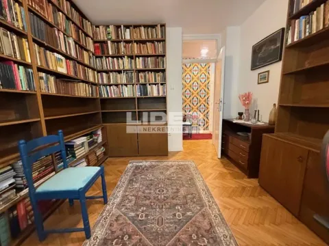 Izdavanje, trosoban stan, 80m², Kalenić Pijaca, Vračar Sve Podlokacije - image 16