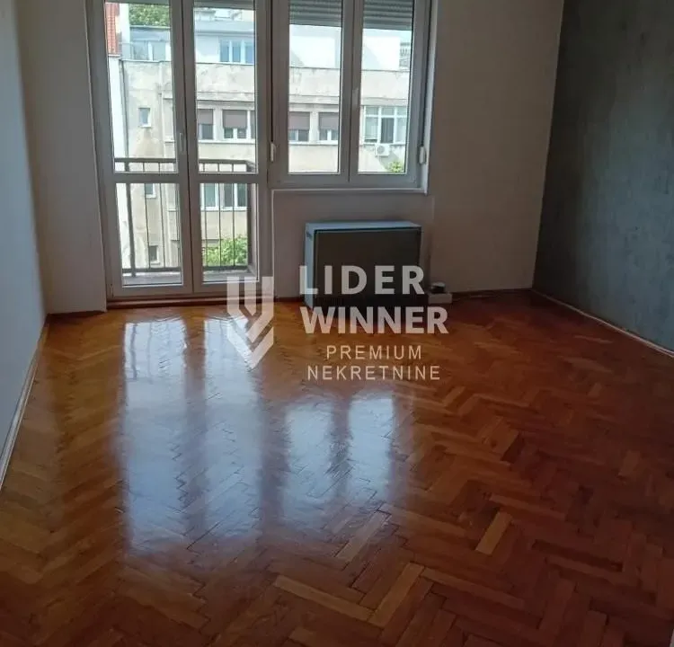 Prodaja, dvosoban stan, 61m², Stari Grad, Beograd