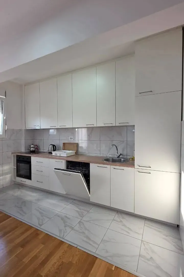 Prodaja, dvosoban stan, 70m², 1 maj, Podgorica