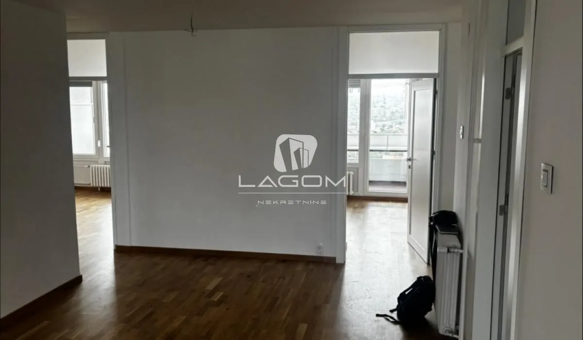 Prodaja, četvorosoban stan, 135m², Voždovačka Crkva, Voždovac Sve Podlokacije
