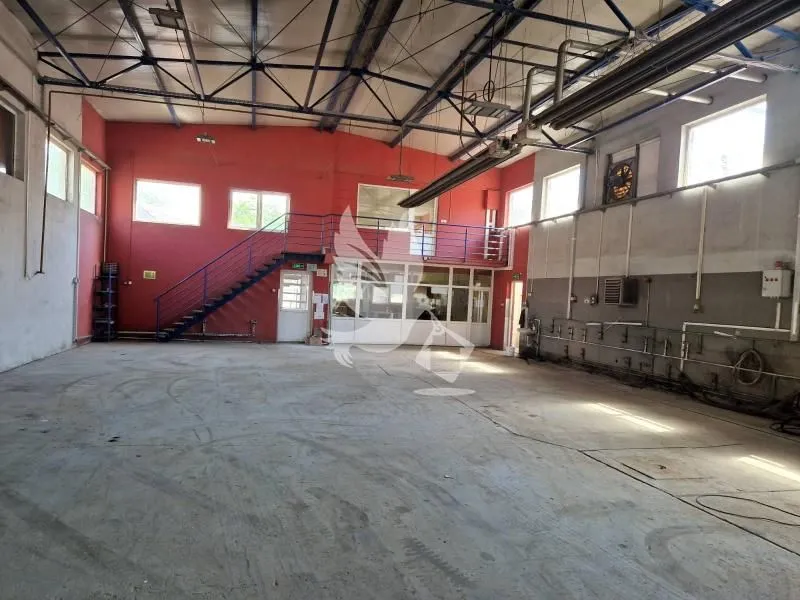 Prodaja, kuća, 716m², Velika Krsna, Mladenovac