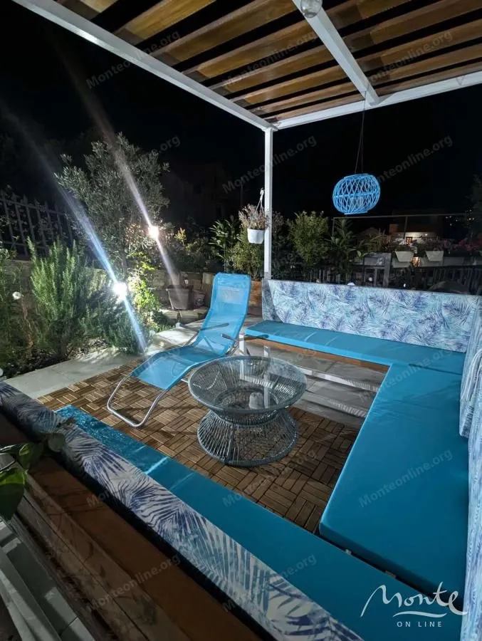 Prodaja, dvosoban stan, 47m², Đuraševići, Tivat