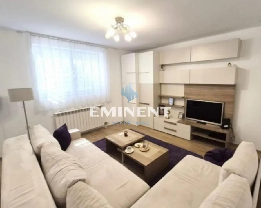 Izdavanje, trosoban stan, 70m², Crveni Krst, Beograd