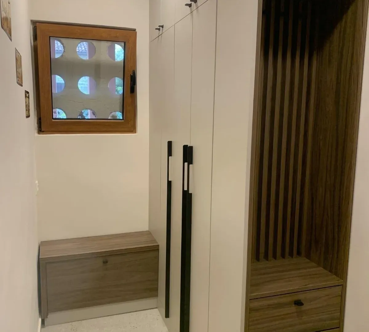 Izdavanje, dvosoban stan, 70m², Dobrota, Kotor