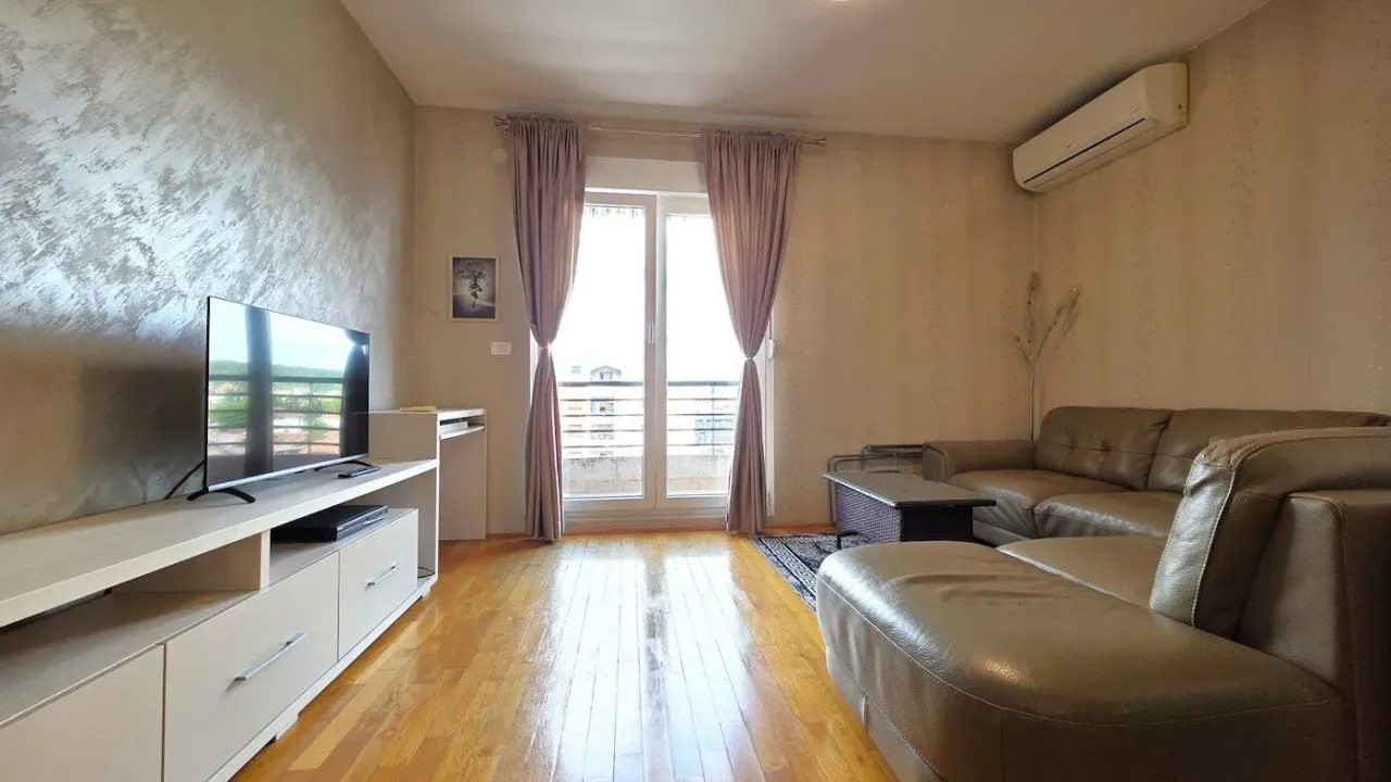 Rent, apartment, 60m², Stari Aerodrom, Podgorica