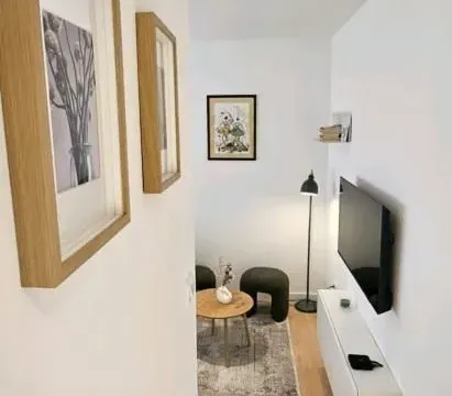 Izdavanje, jednosoban stan, 40m², Centar, Novi Sad - image 12