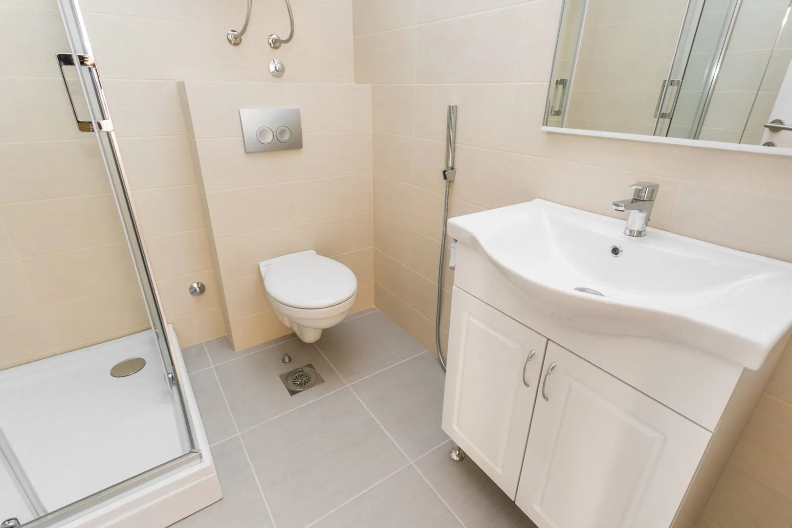Prodaja, trosoban stan, 132m², Budva, Crna Gora