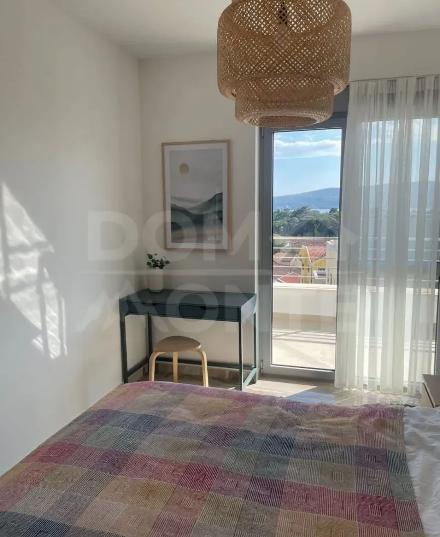 Rent, three bedroom apartment, 90m², Tivat, Crna Gora