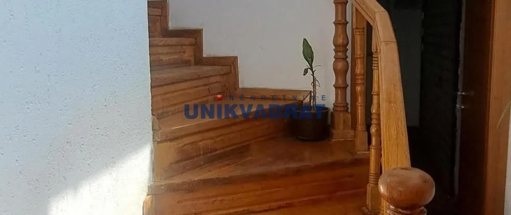 Prodaja, kuća, 300m², Sremski Karlovci, Novi Sad