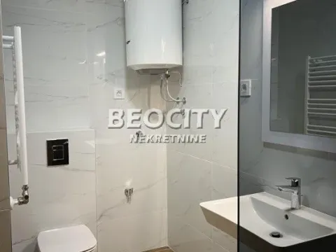 Izdavanje, poslovni prostor, 59m², Centar, Novi Sad - image 9