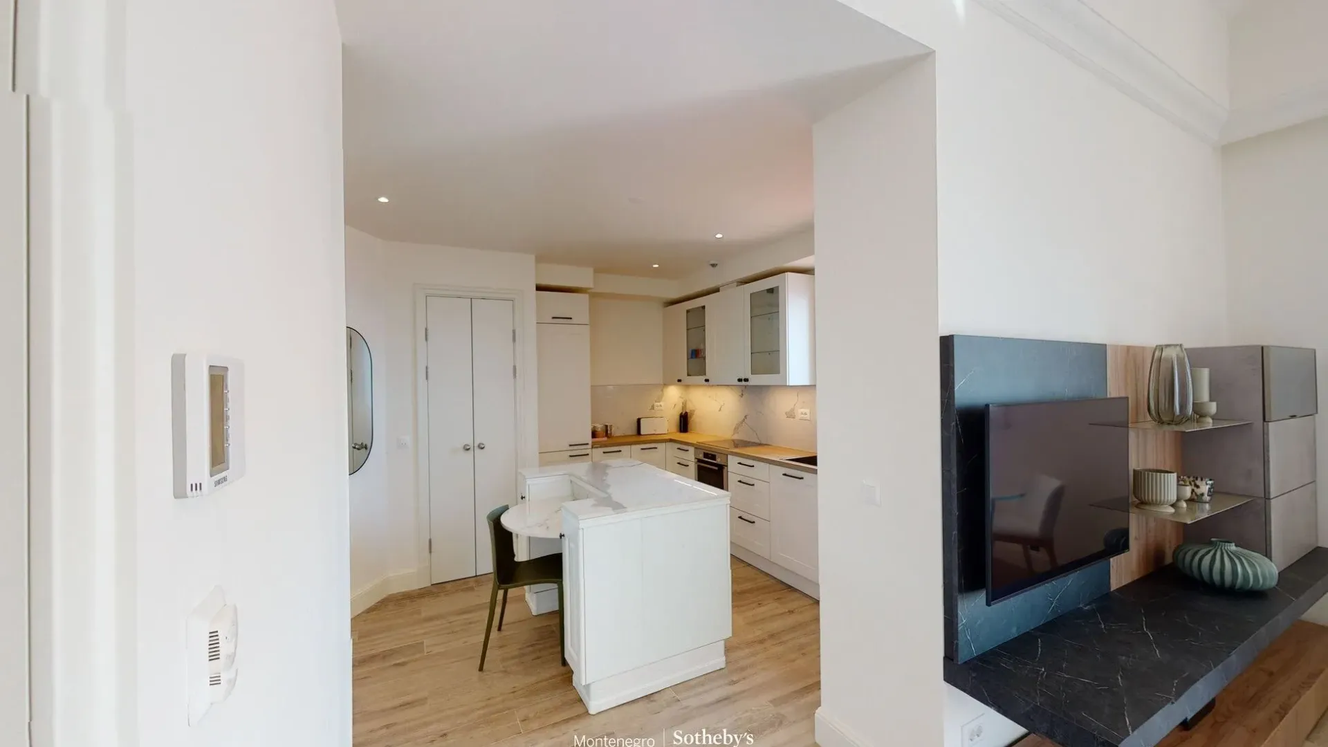 Prodaja, jednosoban stan, 74m², Kotor, Crna Gora
