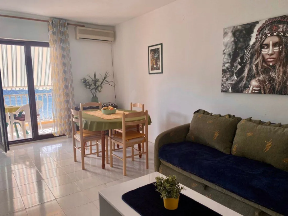 Prodaja, dvosoban stan, 51m², Dobrota, Kotor