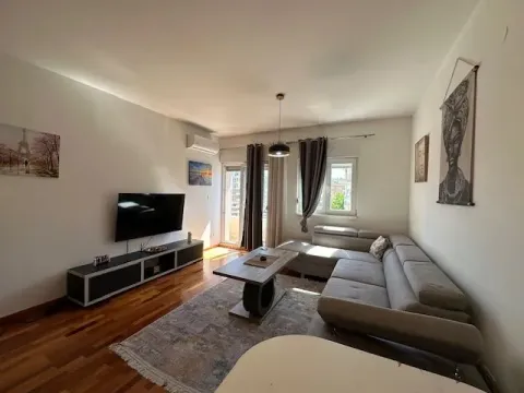 Rent, one bedroom apartment, 51m², City Kvart, Podgorica - image 4