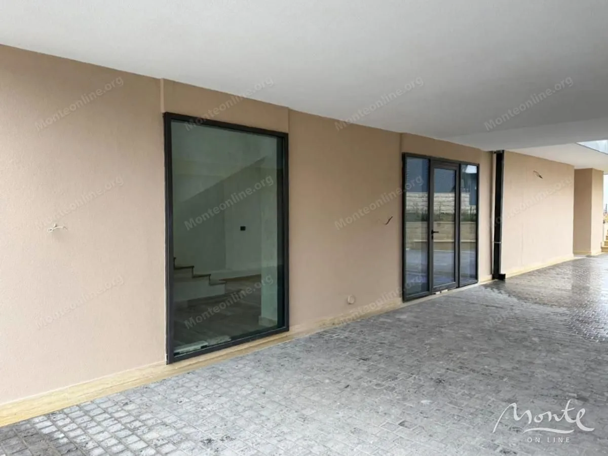 Prodaja, kuća, 1283m², Motički gaj, Žabljak
