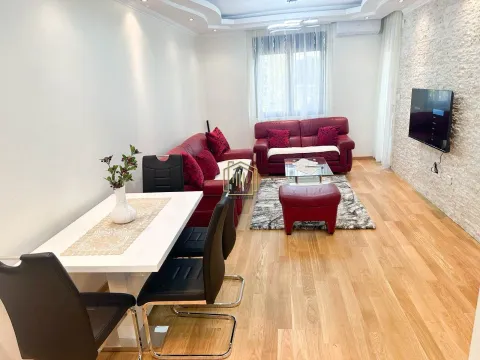 Izdavanje, jednosoban stan, 49m², City Kvart, Podgorica - image 8