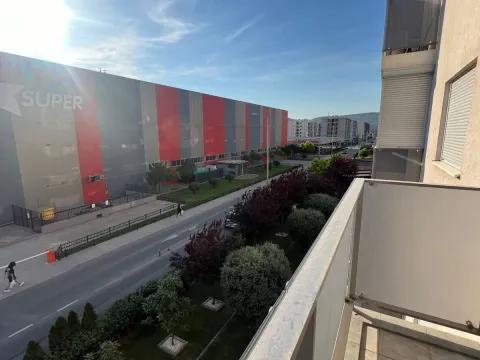 Izdavanje, jednosoban stan, 54m², City Kvart, Podgorica - image 8