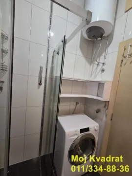 Kupatilo sa tuš kabinom, bojlerom i veš mašinom. - image 7