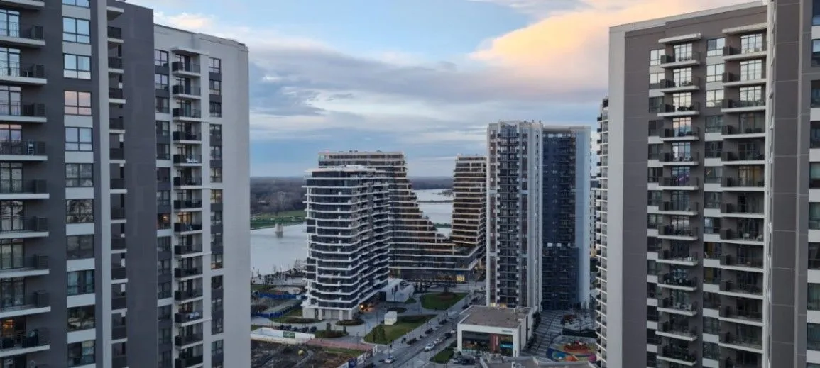 Izdavanje, trosoban stan, 70m², Beograd Na Vodi, Beograd