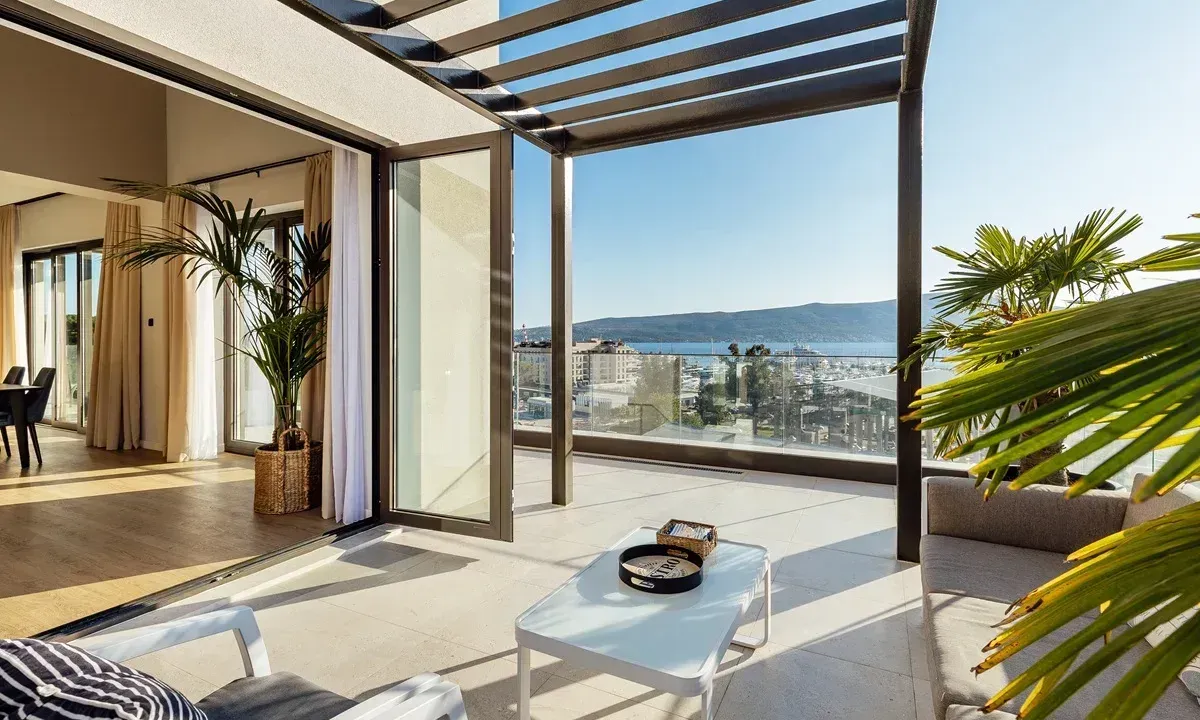 Sale, apartment, 179m², Tivat, Crna Gora