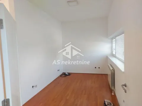 Izdavanje, kuća, 300m², Savski Venac, Beograd - image 48