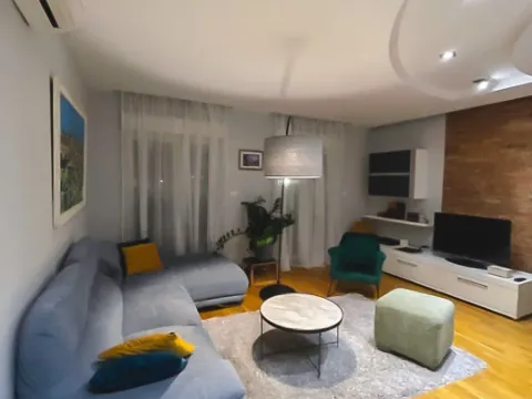 Prodaja, trosoban stan, 117m², City Kvart, Podgorica - image 1