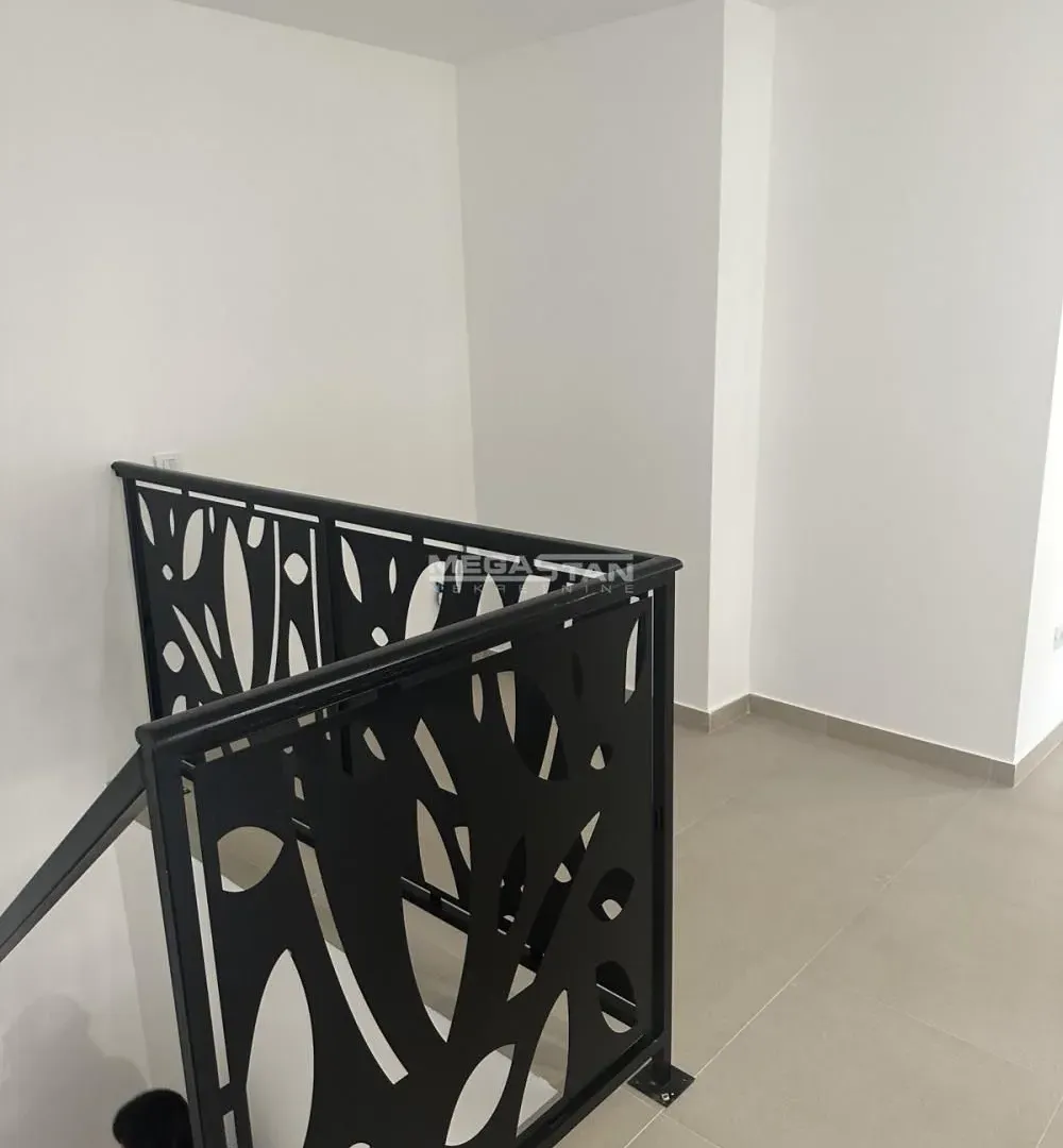 Sale, office space, 47m², Vračar Sve Podlokacije, Beograd