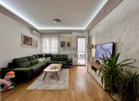 Izdavanje, dvosoban stan, 80m², City Kvart, Podgorica