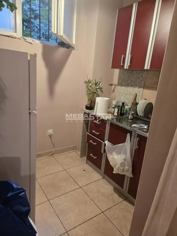 Prodaja, stan, 27m², Kalenić Pijaca, Vračar Sve Podlokacije