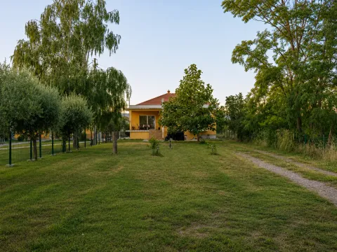 Izdavanje, kuća, 160m², Zeta, Podgorica - image 13