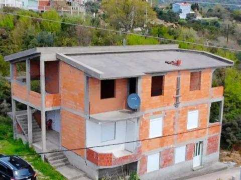 Sale, house, 187m², Šušanj, Bar