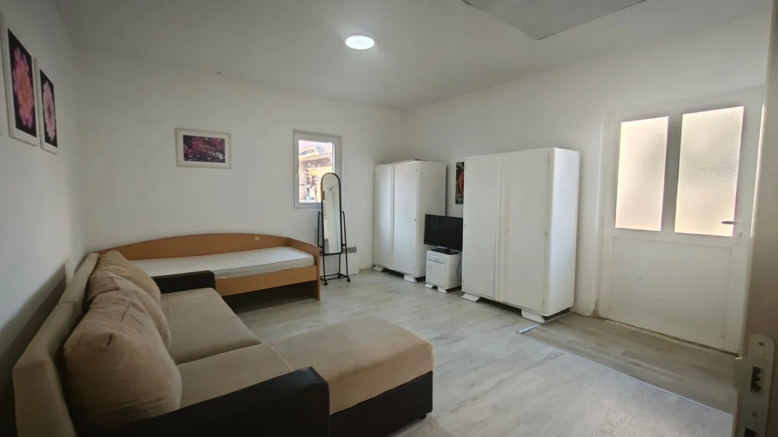 Rent, studio apartment, 33m², Stari Aerodrom, Podgorica