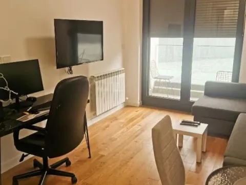 Prodaja, jednosoban stan, 27m², Severni Bulevar, Zvezdara Sve Podlokacije - image 2