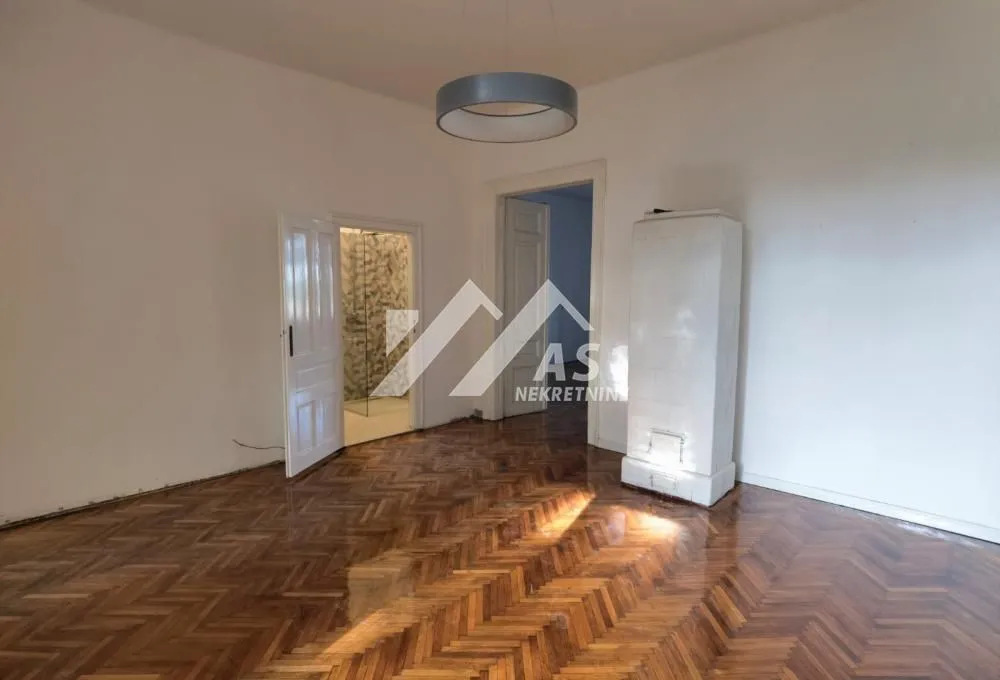 Izdavanje, četvorosoban stan, 136m², Kej, Novi Sad Sve Podlokacije