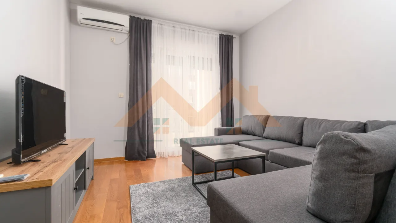 Izdavanje, jednosoban stan, 47m², Blok 9, Podgorica
