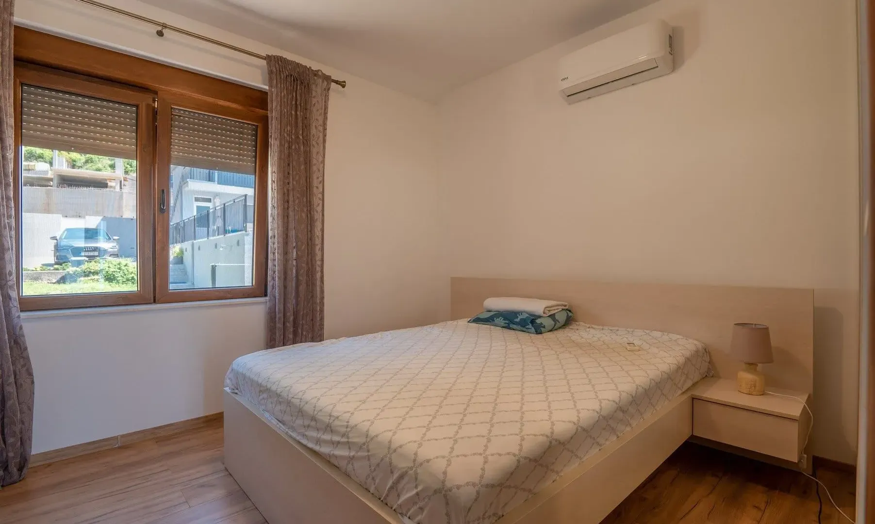 Sale, house, 176m², Dub, Kotor