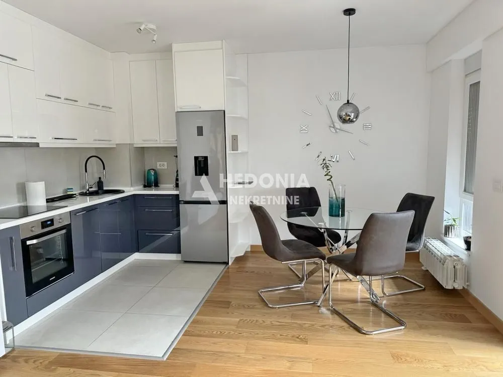 Izdavanje, jednosoban stan, 50m², Novi Beograd Blok 65, Novi Beograd Sve Podlokacije